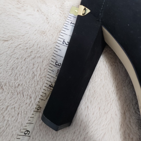 Micheal Kors Valerie Suede Block Heel Pumps - Picture 7 of 7